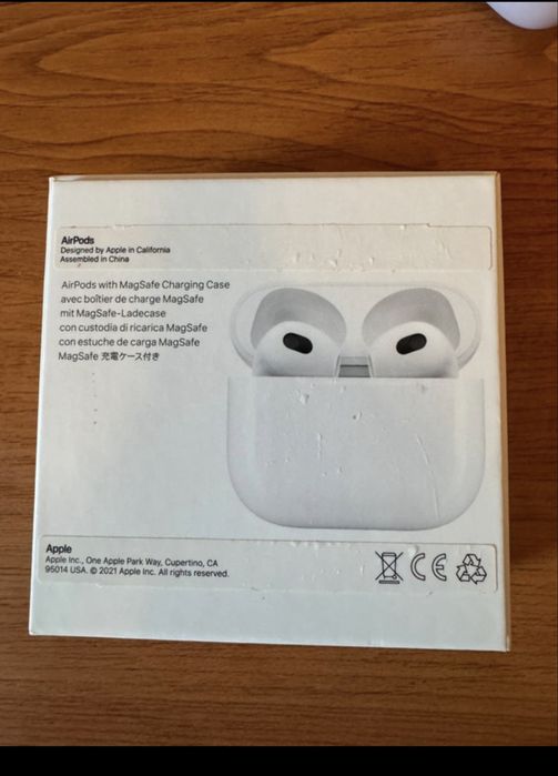 Airpods 3 2021 in perfecta stare