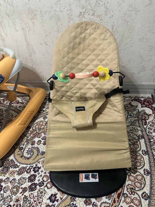 Продам шезлонг детский