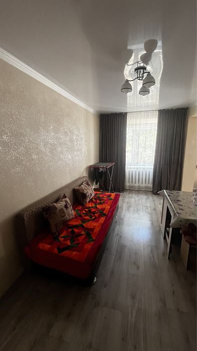 Продам 2-ух  комнатную квартиру.