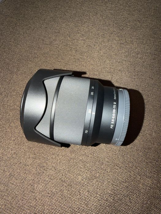 Обектив sony e-mount FE 28-70 f/3.5-5.6 OSS
