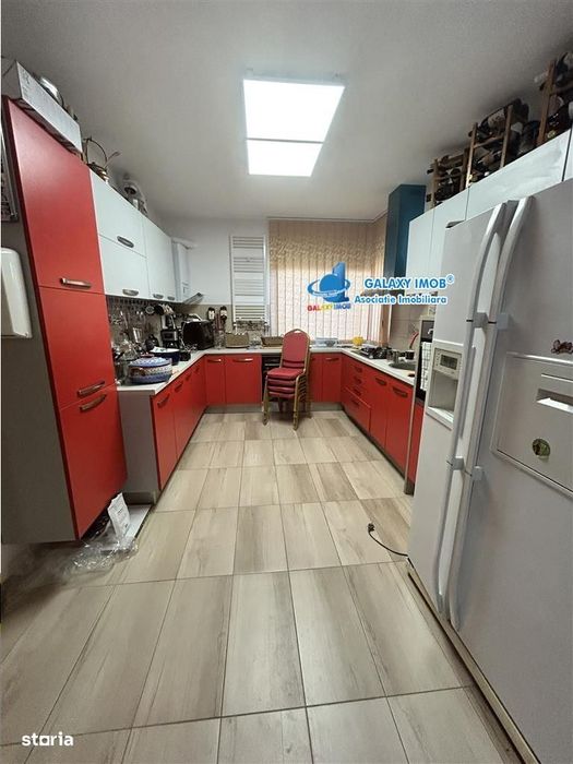 Duplex 4 camere-Mansarda utila-Curte amenajata-Pivnita-str Safirului