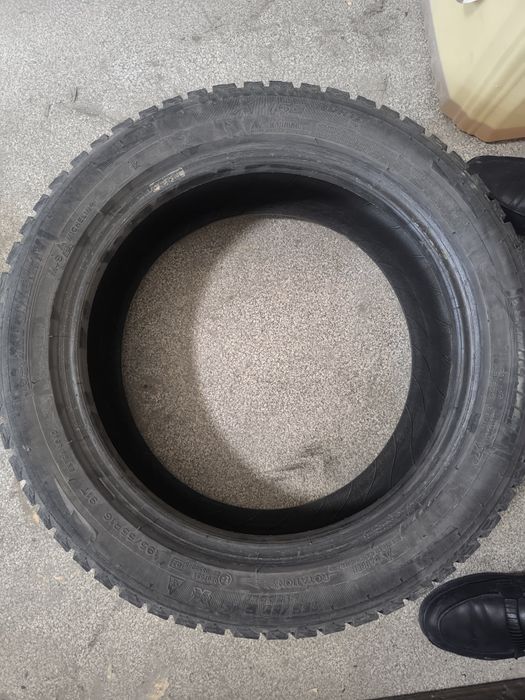 Продам шины бу зимние