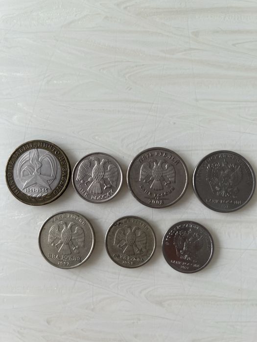 Продаю монеты разные