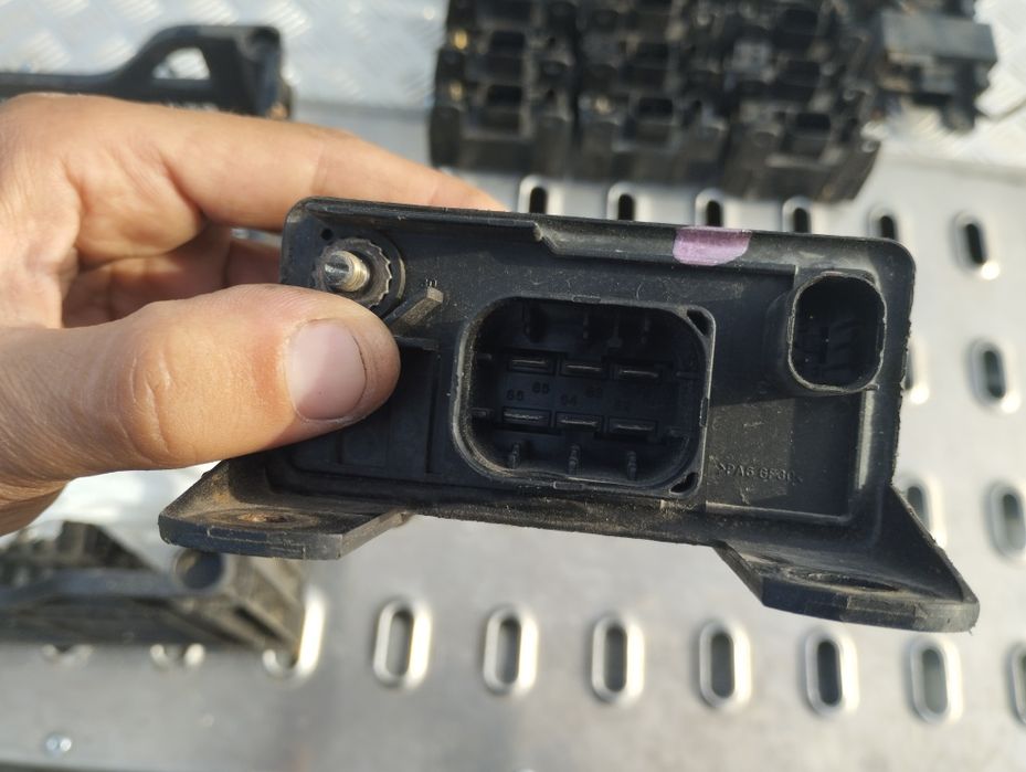 Реле на свещи Mercedes 200CDI 220CDI 270CDI 280CDI 320CDI