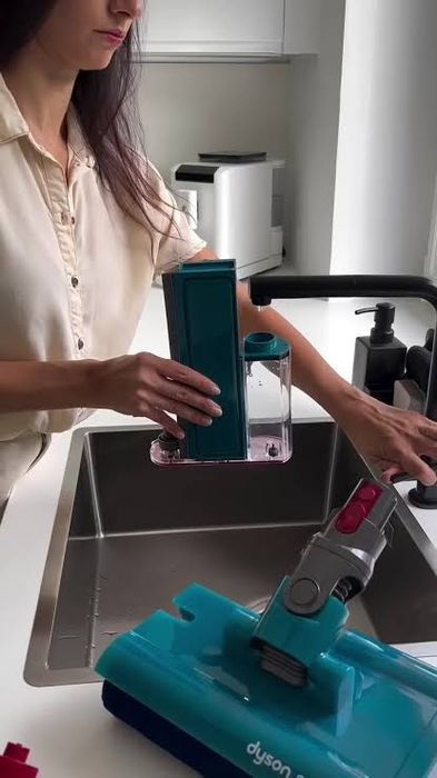 Пылесос Dyson V15s Detect Submarine Absolutely . Видимая мощь чистоты!