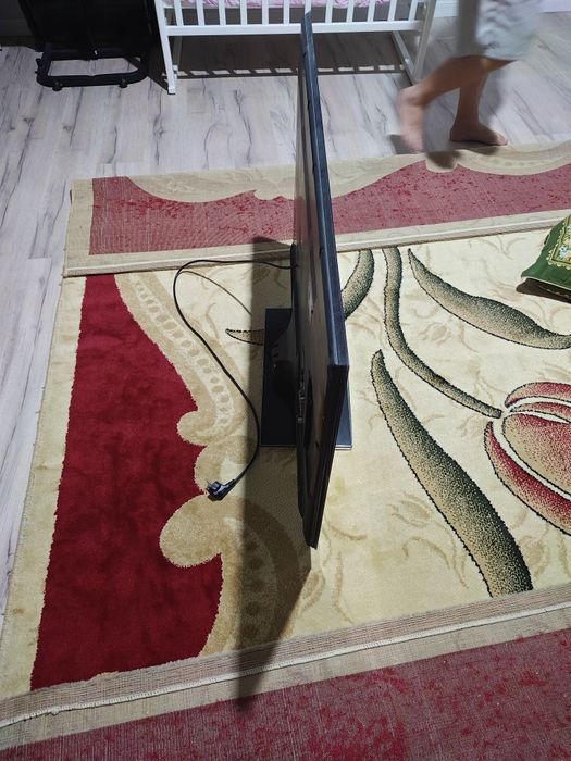 Lg телевизор продам