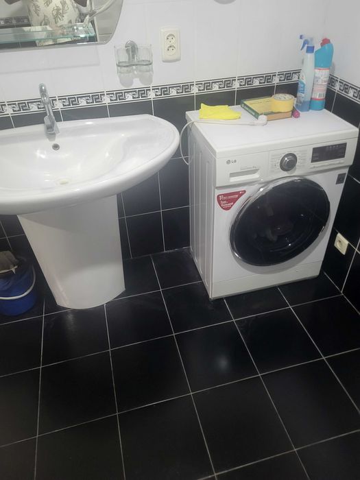Продается квартира в 6 микрорайон 1/5