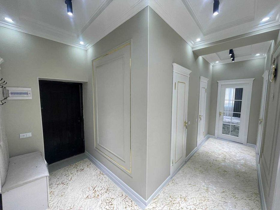 Vokzal hududida kvartira zudlik bilan sotiladi!