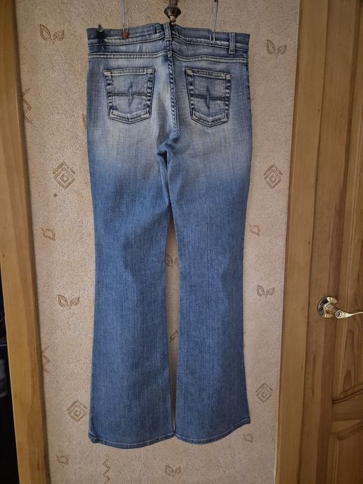 Продам джинсы женские