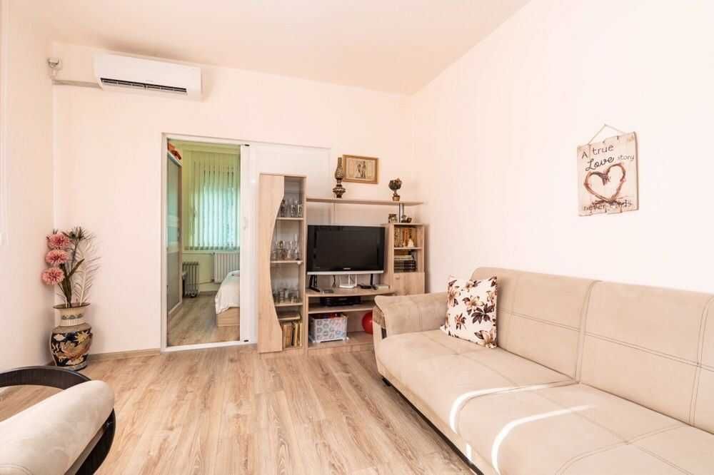 Продава се Тристаен апартамент в София, Кръстова вада - 101 кв.м за 1773 €/кв.м - Снимка #1