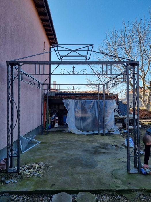 Зглобяема беседка от ковано желязо