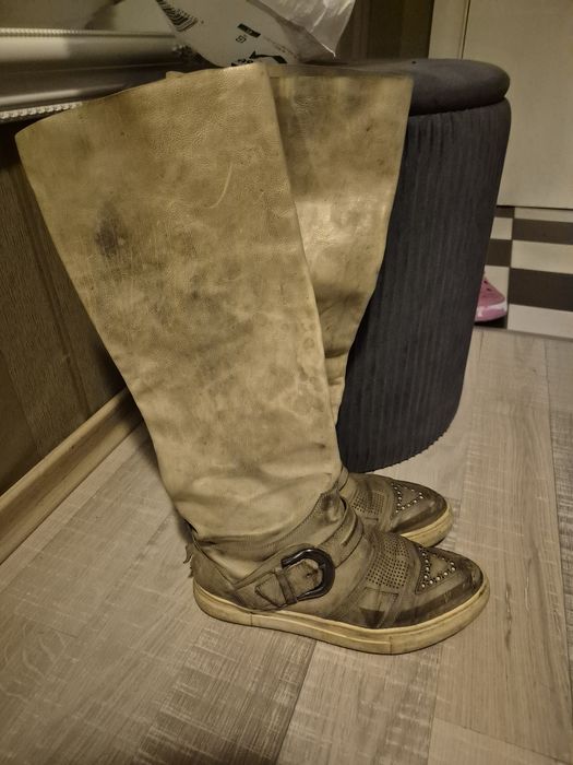 Дамски ботуши, естествена кожа.