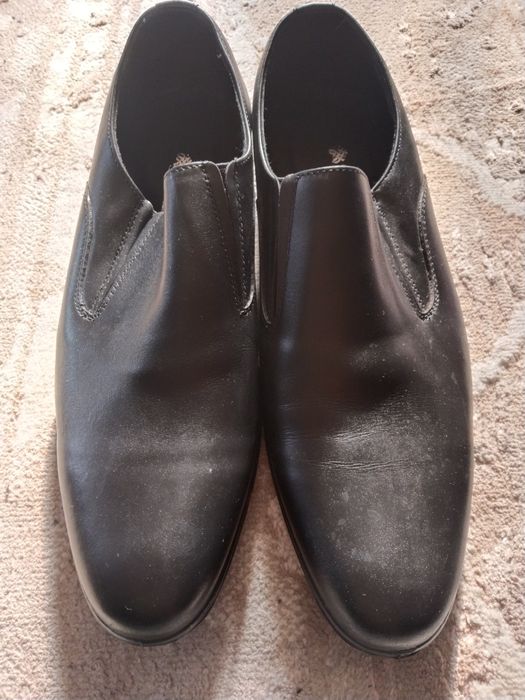Продам мужские кожаные туфли