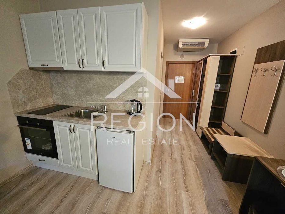 Дава се под наем Едностаен апартамент в к.к. Св.Св. Константин и Елена - 35 кв.м за 306 € - Снимка #1