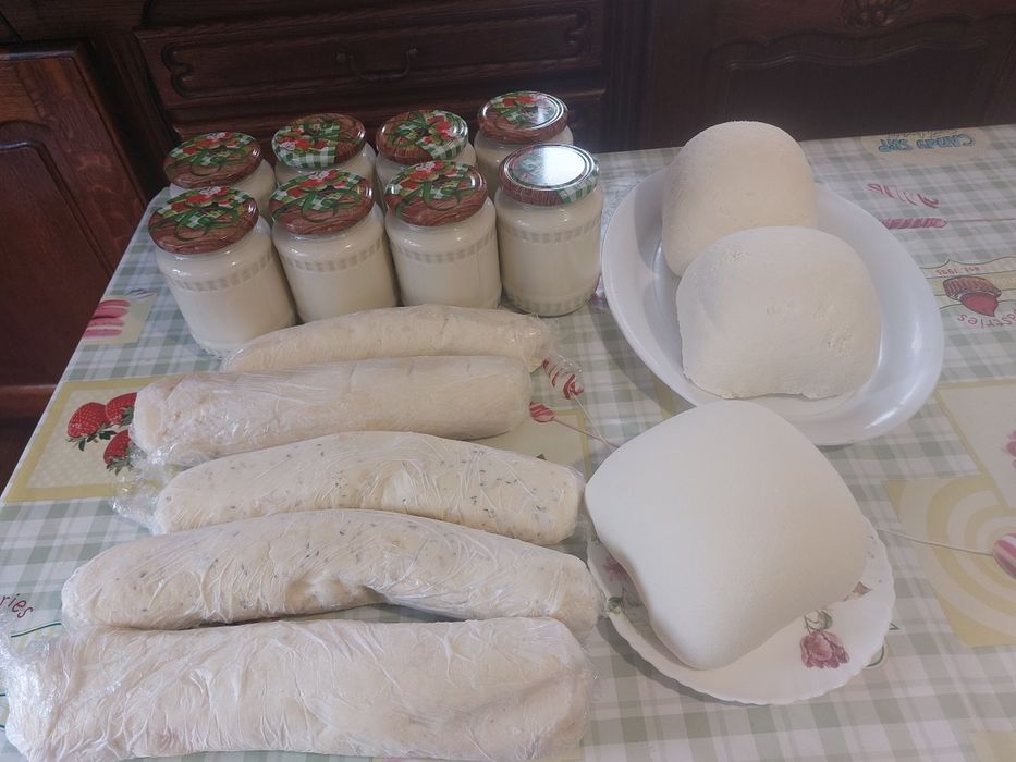 Brânză dulce și smântână