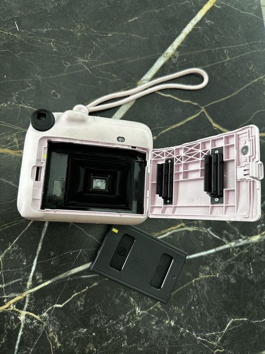 Instax mini 12 (оригинал)