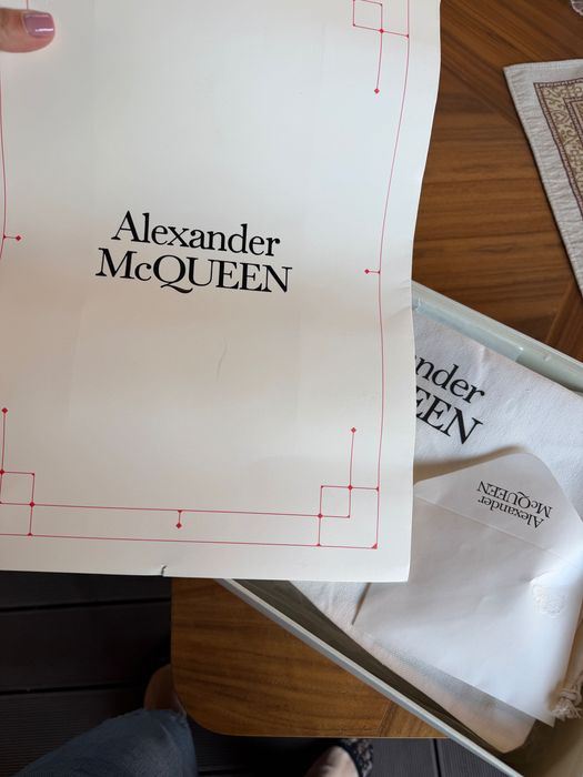 Сникърси Alexander Mc QUEEN