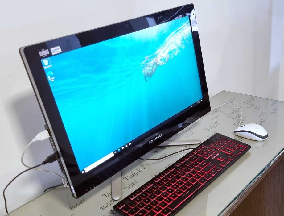 Pc all in one Quad Core - Lenovo C445 22 inch ,cu tv tuner - impecabil ...
