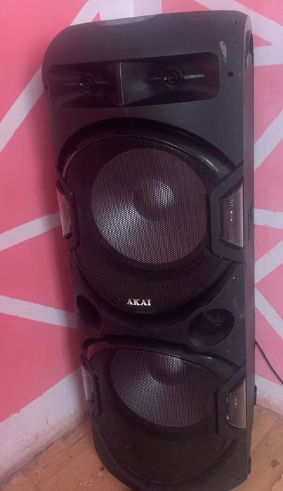 Boxă de vânzare 1000 de lei