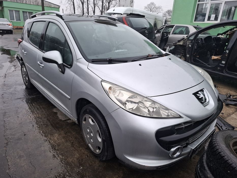 Dezmembrez Peugeot 207 - 1 (facelift) (2009 - 2013), 1.6 hdi 9H01, manual, 9H01