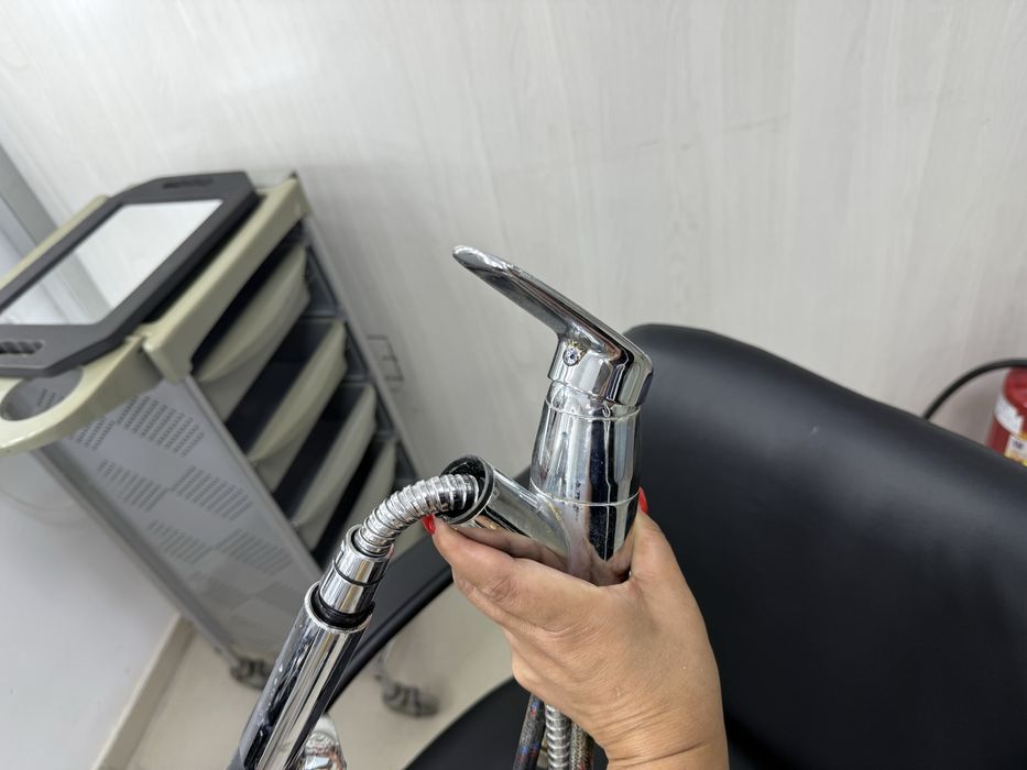 Душевая от парикмахерской мойки