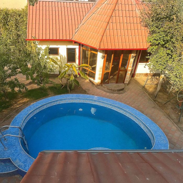 Аренда уютного домика с летним бассейном недалеко от Аэропорта (н953)