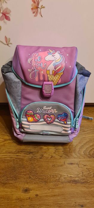 Детска ергономична раница.