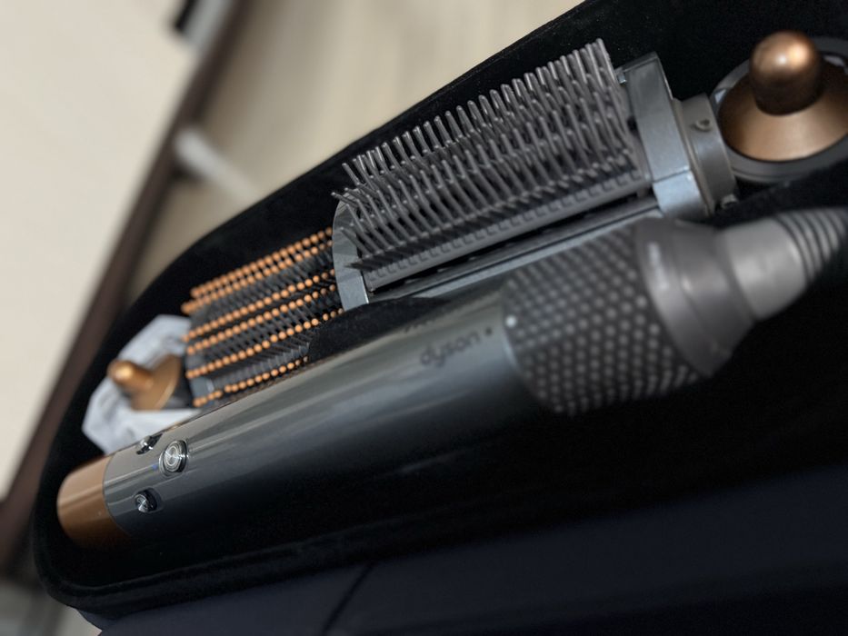 Dyson Airwrap Multi Styler - culoare negru&portocaliu