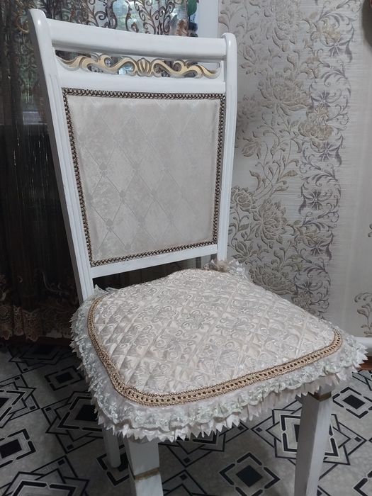 Стулья деревянные