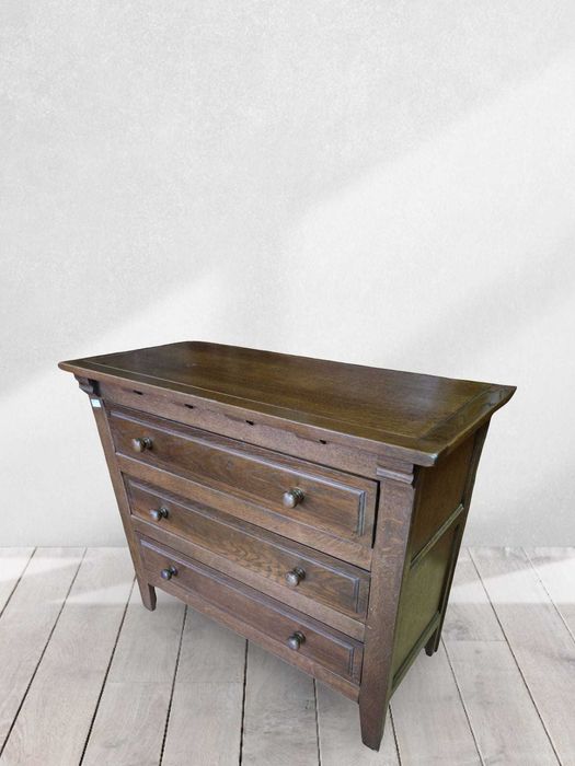 Дъбов скрин с три чекмеджета