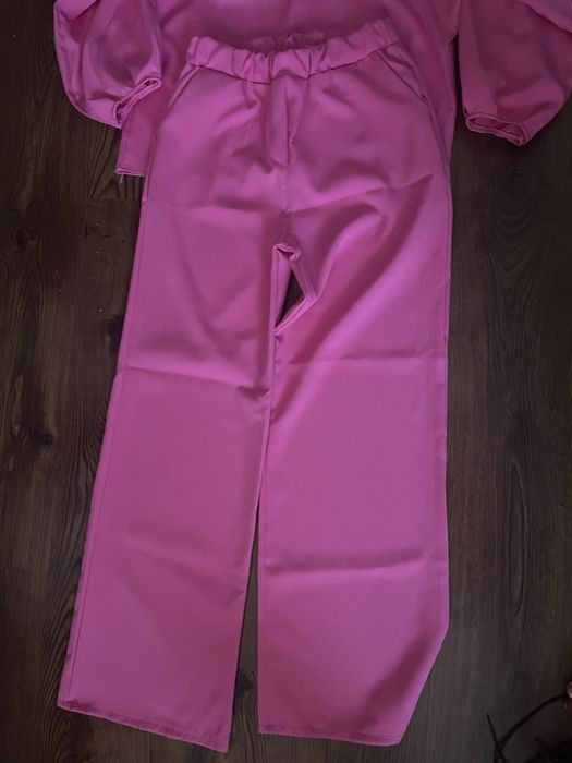 Нов дамски спортно елегантен комплект циклама