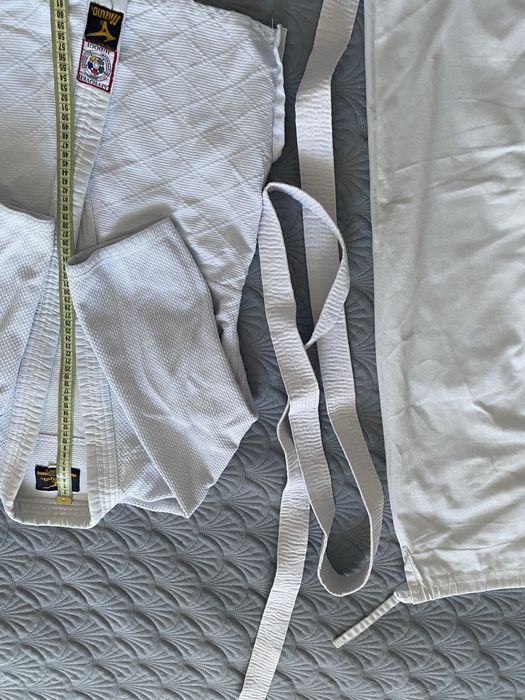 Продам кимоно для дзюдо 5000т