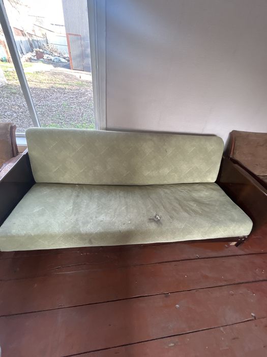 Отдам бесплатно мебель для дачи