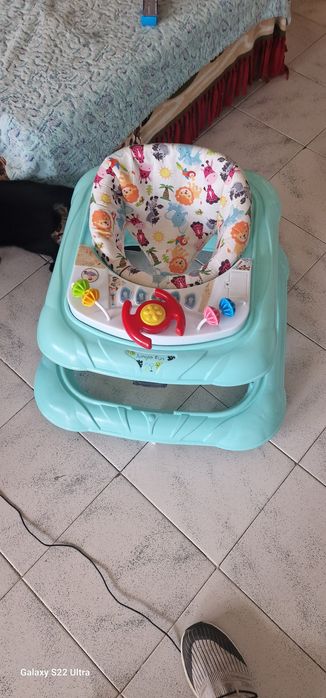 Паяк за дете с подвижен механизам за височината