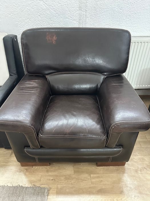 Canapea și fotoliu pick-up din Bartolomeu