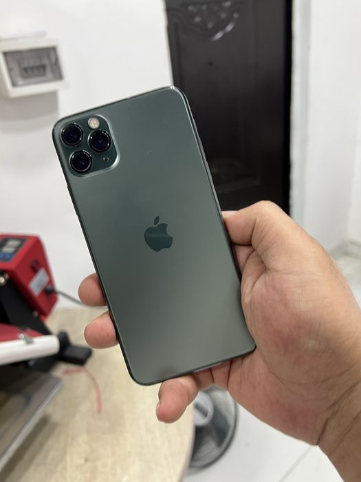Продам iPhone 11 Pro Max