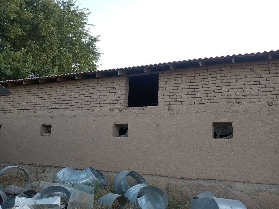 Чорва комплекси сотилади.