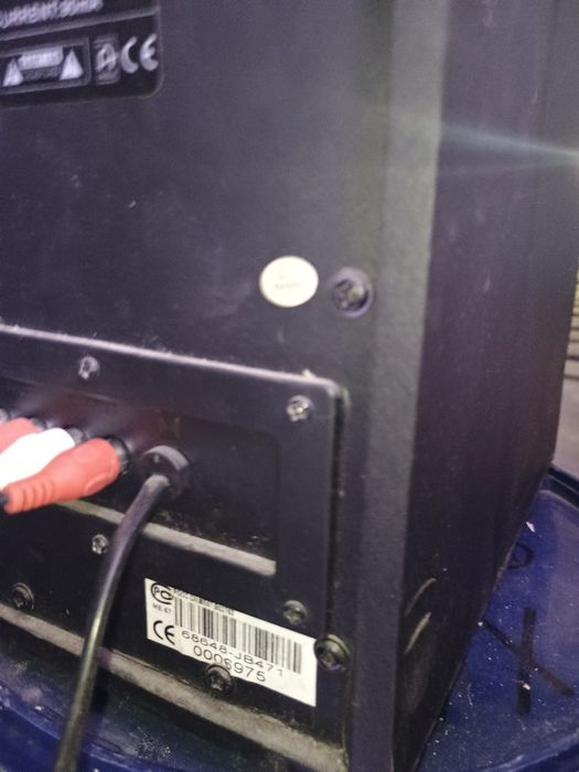 Система AUX сабвуфер 2колонки.