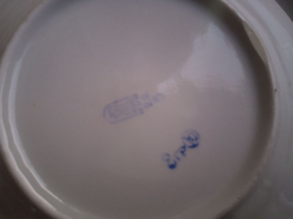 Продаются тарелки