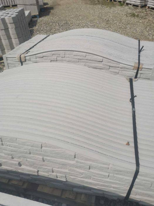 Gard beton placă și stâlp