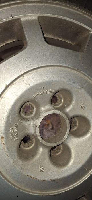 VW Golf 3 GTI 15ки джанти с гуми подарък, зимни гуми