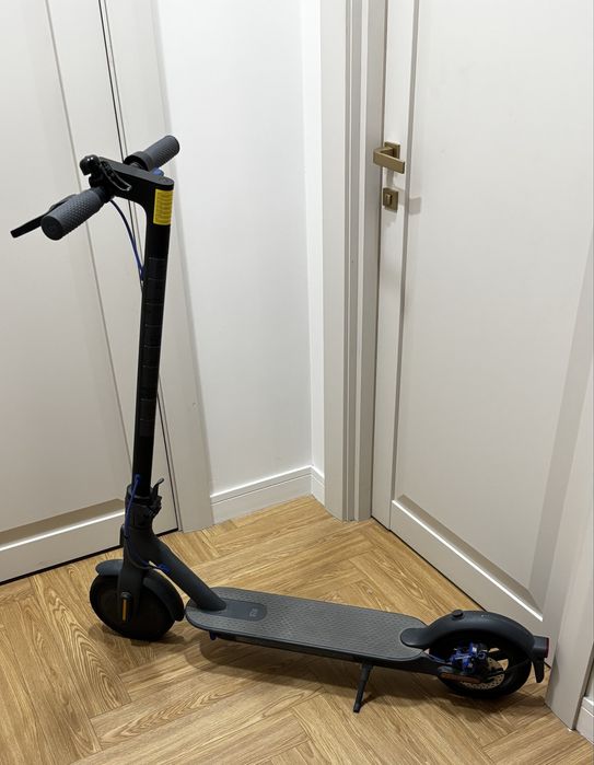 Xiaomi Mi Electric Scooter 3 самокат