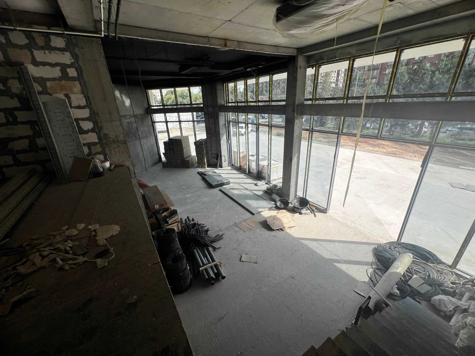 Статусное помещение с террасой на Амир Темур — 35$/м² (55)