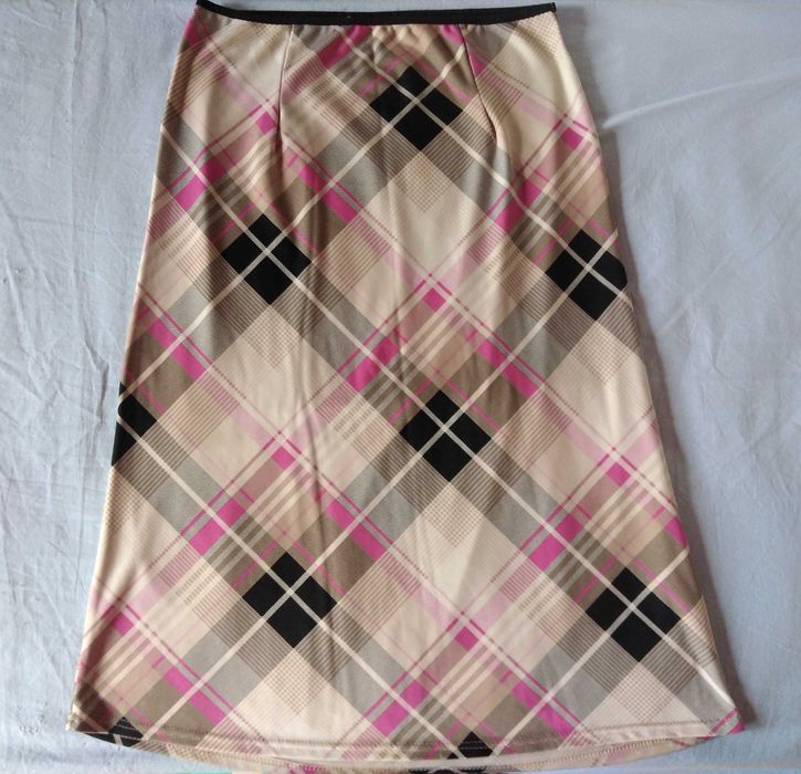 Поли различни материи и цветове размер М