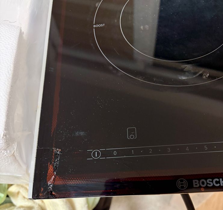 Bosch PKF375FP2E – топ модел, работещ, със счупено стъкло