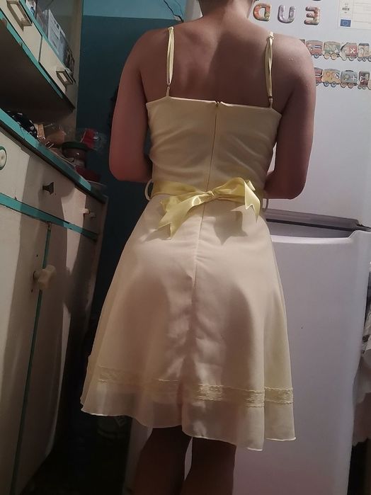 Rochie roșie/galbenă ocazie+blăniță,gene,ruj