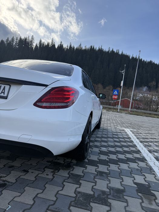 Vând Mercedes C220 2014