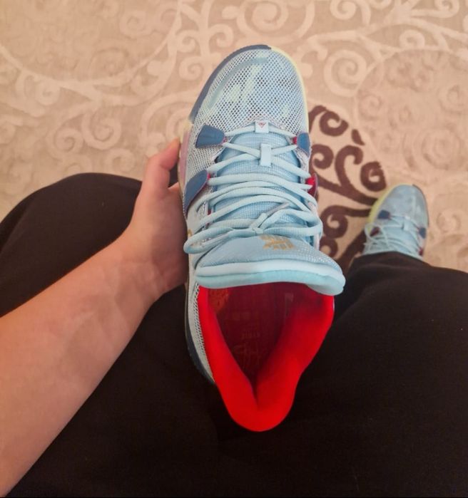 Кроссовки для баскетбола