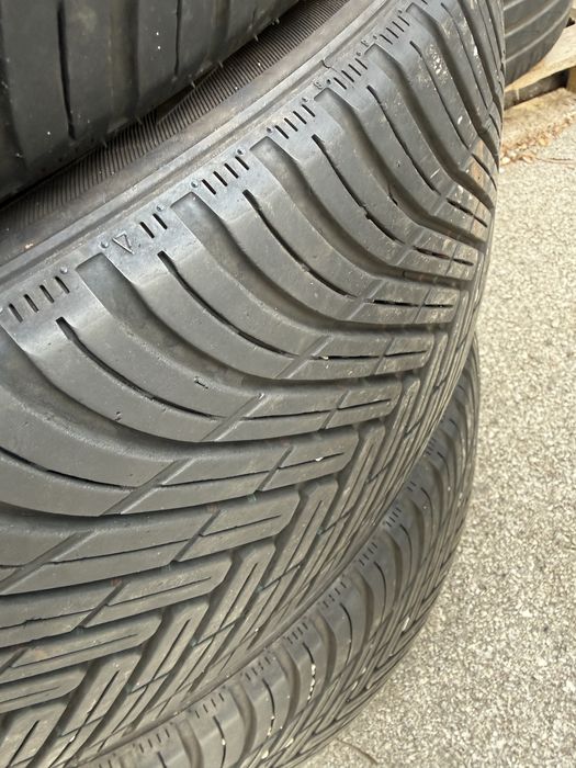 235х55х17 всесезонни гуми комплект
