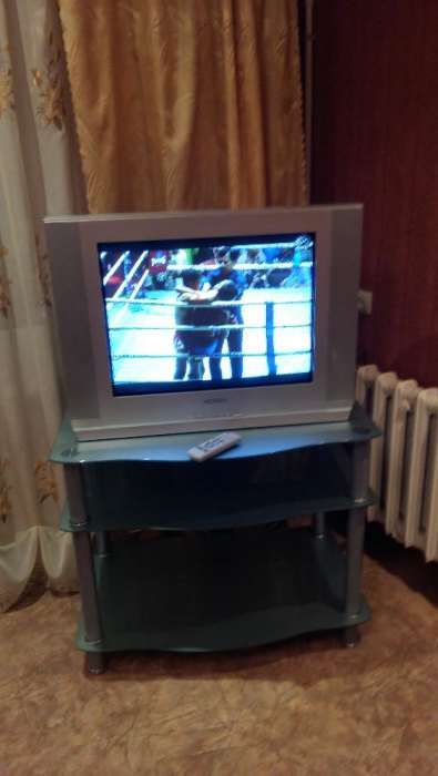 Телевизор Самсунг 82см